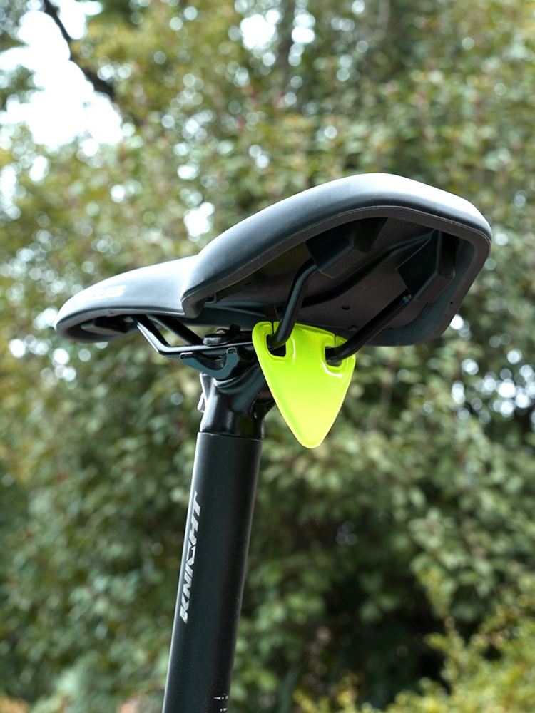 高視認性反射自転車テールライト緊急夜間走行安全警告デカール（ - Cycling Visibility Gear のレビューと価格