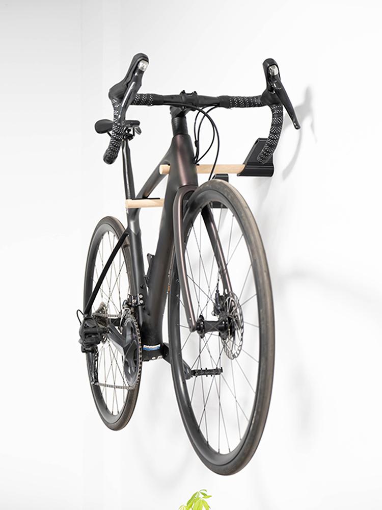 自転車収納ハンガー 壁掛け式自転車収納ラック 木製無垢材壁掛 - Cycling Gear Wall Organizer のレビューと価格